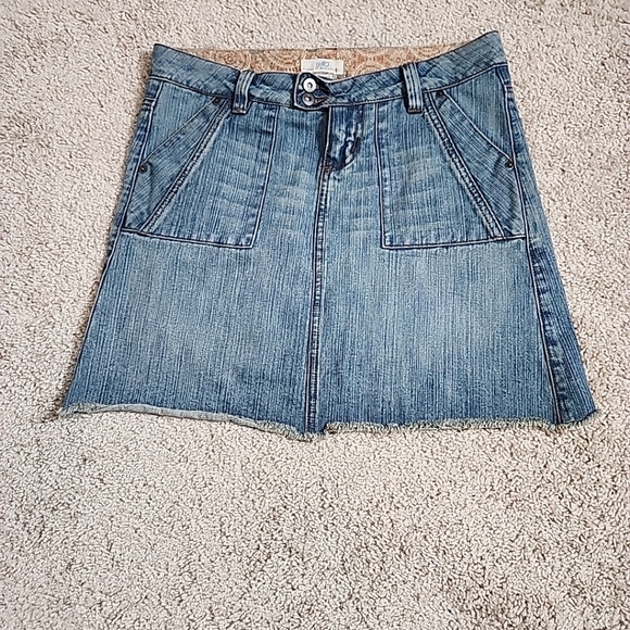 So Wear It Declare It Dresses & Skirts - So Wear It Declare It 2000s Denim Skirt Sz 7